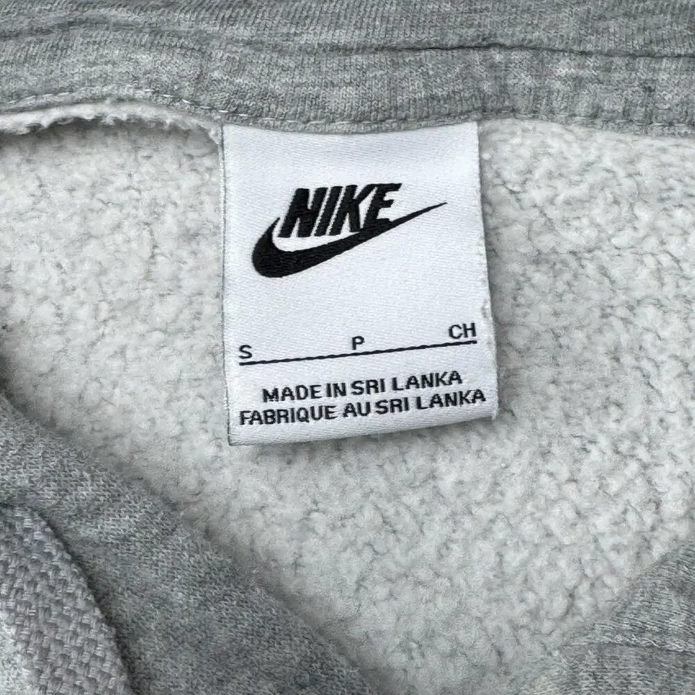 Nike Hoodie Womens Small Gray Fleece Pullover Kiss Lips Graphic Valentine Love